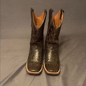 Elegant Brown Winter Boots